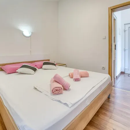 Radmila-4 By Interhome Appartement