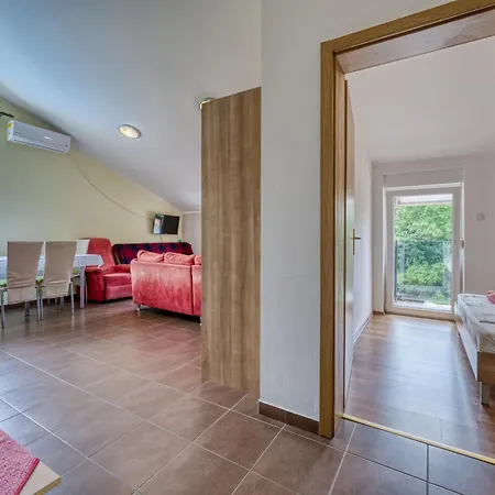 Radmila-4 By Interhome * Šilo